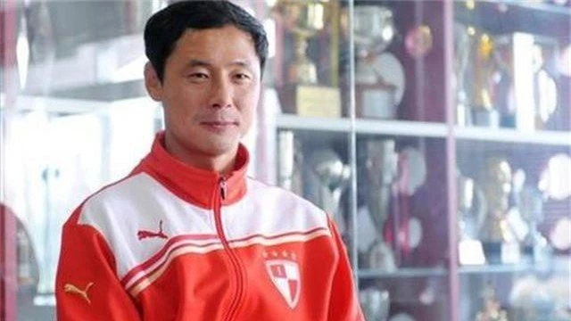 HLV Kim Han-yoon đủ năng lực và danh tiếng để cầm quân ở U23 Việt Nam? - 1