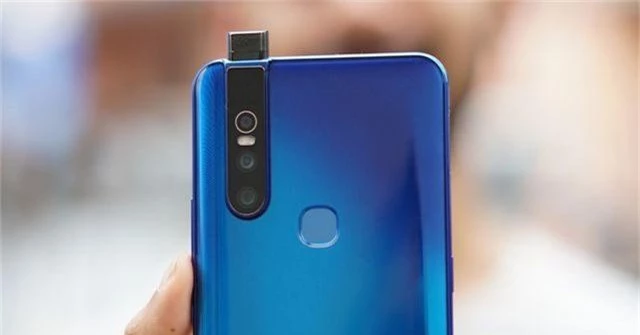 Huawei sắp tung smartphone camera thụt thò đầu tiên tại Việt Nam - 1