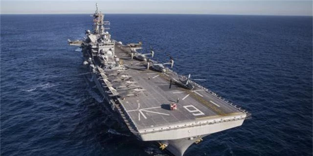 Mỹ đưa tàu tấn công đổ bộ mạnh nhất tới Thái Bình Dương - 1