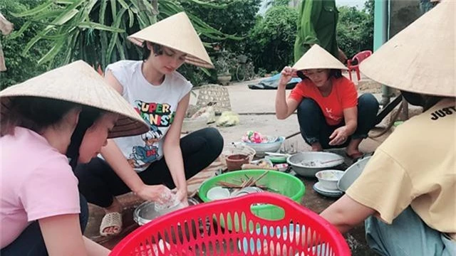 Sao Việt tận hưởng kỳ nghỉ lễ dài ngày như thế nào? - 8