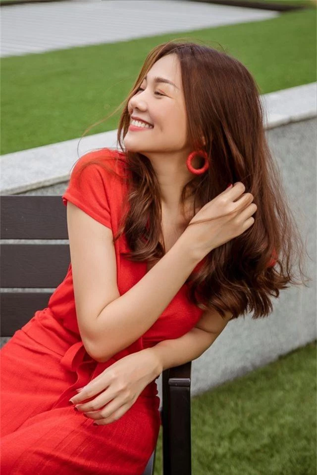 Siêu mẫu Thanh Hằng - tuổi 36 “phòng không” vẫn trẻ đẹp như gái 20 - 3