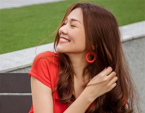 Siêu mẫu Thanh Hằng - tuổi 36 “phòng không” vẫn trẻ đẹp như gái 20