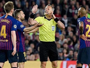 CLIP: Trọng tài bỏ qua 1 quả phạt đền của Barca