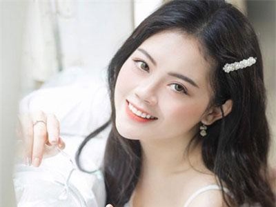 Gặp nữ sinh trường Ngoại thương vừa xinh đẹp, học giỏi lại đa tài