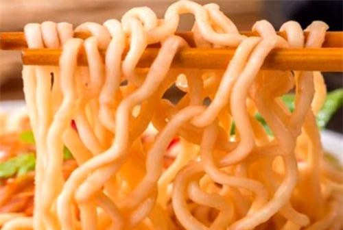 Cách giảm sử dụng muối trong thực phẩm gói ăn liền