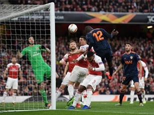 Arsenal 3-1 Valencia: Bắn hạ ‘Bầy dơi’