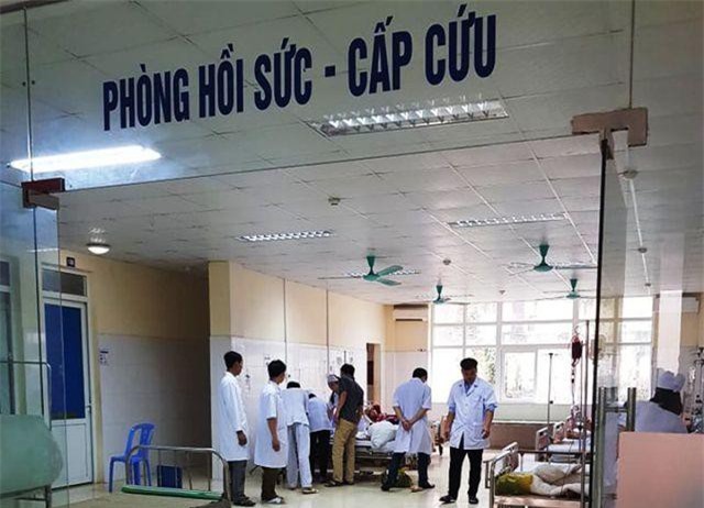 Thanh Hóa: Người đàn ông xông vào trường đâm 1 học sinh tử vong, 4 học sinh bị thương