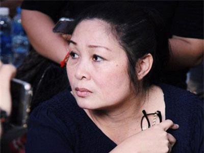 CHUYỆN SHOWBIZ (3/5): NSND Hồng Vân không thể tới tang lễ nghệ sĩ Lê Bình, Tuấn Hưng cùng nhóm bạn dọn rác ở bờ biển đảo Lý Sơn