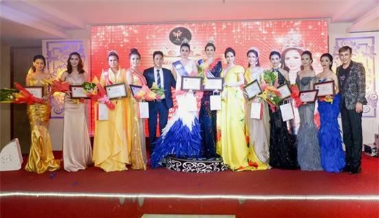 Hoa hậu Thùy Dương: Vẻ đẹp “Tâm - Tài - Sắc vẹn toàn” rạng rỡ trong đêm tiệc tri ân