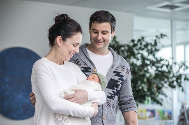 Nữ Thủ tướng New Zealand đính hôn với bạn trai lâu năm