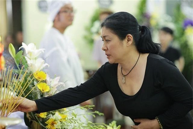 Trấn Thành cảm thấy có lỗi vì đã không đến thăm Lê Bình khi ông nằm viện - 17