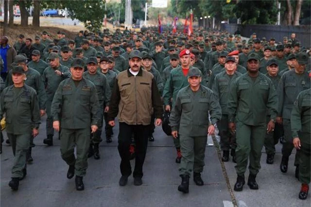 Venezuela ra trát bắt giữ thủ lĩnh tinh thần của phe đối lập sau đảo chính bất thành - 2