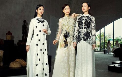 “Nàng thơ xứ Huế” Ngọc Trân gây thương nhớ với “vòng eo con kiến”