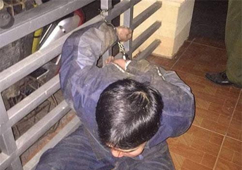 Nghệ An: Nhóm “cẩu tặc” chạy tán loạn trong đêm khi bị vây bắt