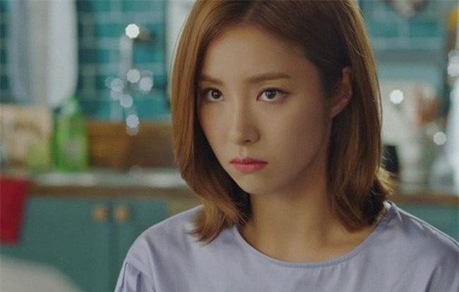 Có cô em chồng thích thể hiện uy quyền như thế này khiến tôi thấy ấm ức phát điên