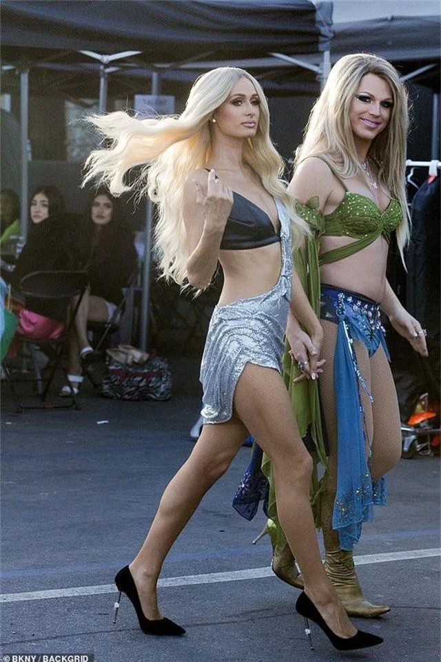 Kim Kardashian bất ngờ xuất hiện trong MV của Paris Hilton - 9