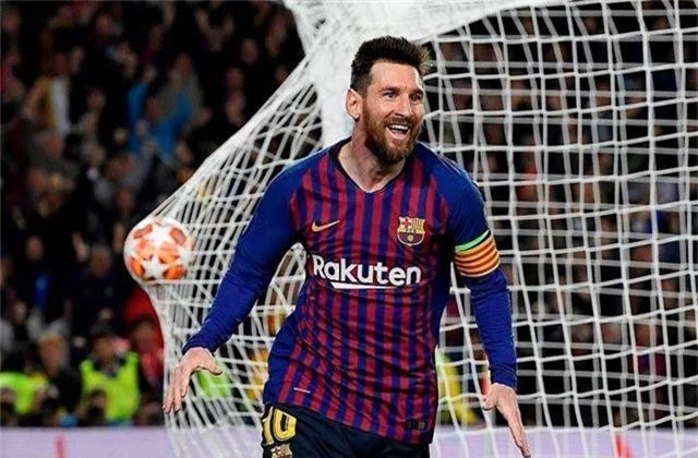 HLV Mourinho: “Messi là vị Chúa của bóng đá” - 1
