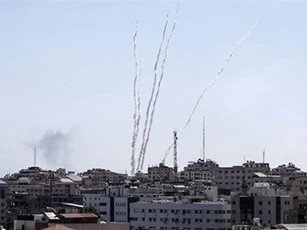 Hamas phóng 90 tên lửa vào khu dân cư, Israel tấn công trả đũa Dải Gaza
