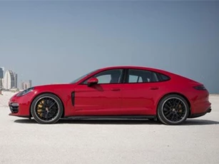 Porsche Panamera GTS 2019: Công suất 460 mã lực, giá hơn 10 tỷ