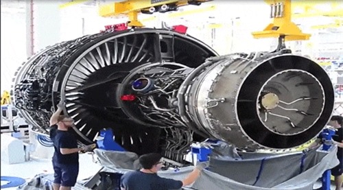 Đỉnh cao cơ khí: Lắp ráp hoàn chỉnh động cơ máy bay từ 20.000 chi tiết!