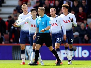Bournemouth 1-0 Tottenham: 2 thẻ đỏ và cái kết đắng