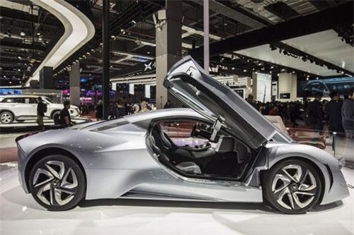 Arcfox GT Street Edition: Siêu xe điện mạnh 1.005 mã lực, sạc siêu nhanh