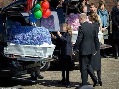 Tỷ phú Đan Mạch đau buồn tiễn đưa 3 con thiệt mạng vì vụ đánh bom ở Sri Lanka