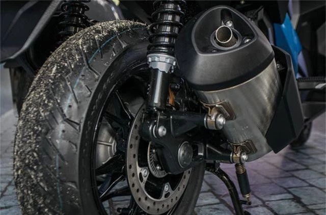 BMW tung ra hai mẫu xe ga sản xuất tại Trung Quốc - 10 BMW tung ra hai mẫu xe ga sản xuất tại Trung Quốc - 10