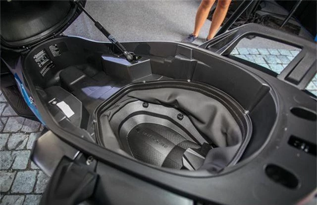 BMW tung ra hai mẫu xe ga sản xuất tại Trung Quốc - 11 BMW tung ra hai mẫu xe ga sản xuất tại Trung Quốc - 11
