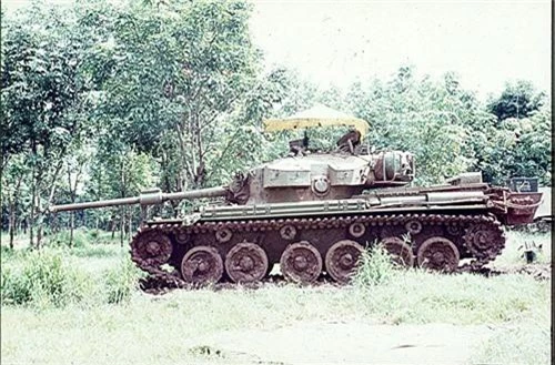 Bat ngo xe tang nang nhat trong Chien tranh Viet Nam-Hinh-8