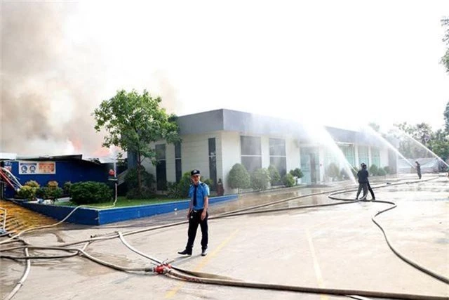 Hàng loạt khu công nghiệp “quên” phòng cháy, chữa cháy - 7 Hàng loạt khu công nghiệp “quên” phòng cháy, chữa cháy - 7