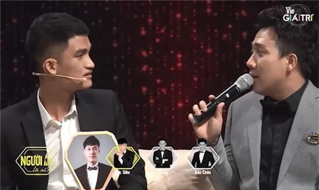 Mạc Văn Khoa khó chịu với Trấn Thành vì suồng sã quá mức, liên tục chen ngang khi nói chuyện? - Ảnh 2. Mạc Văn Khoa khó chịu với Trấn Thành vì suồng sã quá mức, liên tục chen ngang khi nói chuyện? - Ảnh 2.
