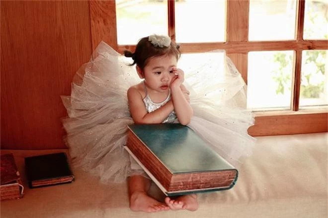 Vân Trang khoe ảnh gia đình hạnh phúc nhưng biểu cảm của con gái lại có gì đó sai sai - Ảnh 5. Vân Trang khoe ảnh gia đình hạnh phúc nhưng biểu cảm của con gái lại có gì đó sai sai - Ảnh 5.