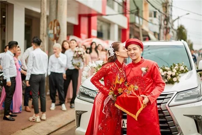 Vợ chồng Lê Hà bị trộm đột nhập vào nhà lấy cắp tài sản ngay trong đêm diễn ra đám cưới - Ảnh 2.