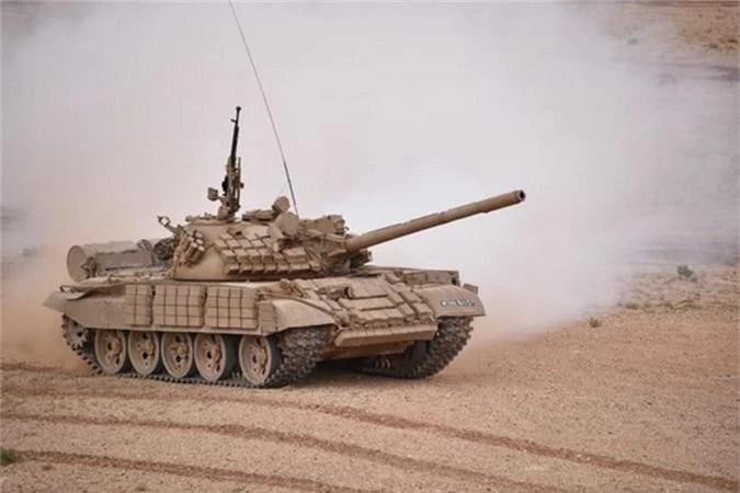 Xe tang T-55 cua Algeria boc giap “khung”, Viet Nam co the tham khao-Hinh-6