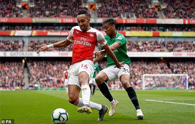 Arsenal 1-1 Brighton: Tr&#x1EAD;n h&#xF2;a cay &#x111;&#x1EAF;ng v&#x1EDB;i &quot;Ph&#xE1;o th&#x1EE7;&quot;