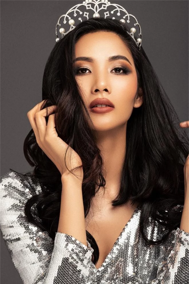 Chính thức: Hoàng Thùy đại diện Việt Nam chinh chiến Miss Universe 2019 - Ảnh 3.