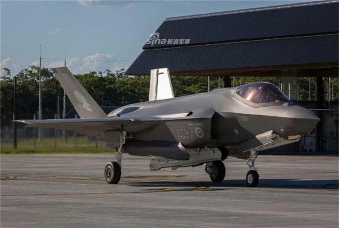 Khong quan Australia tiep tuc nhan tiem kich F-35A tu My-Hinh-7