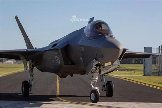 Khong quan Australia tiep tuc nhan tiem kich F-35A tu My-Hinh-8