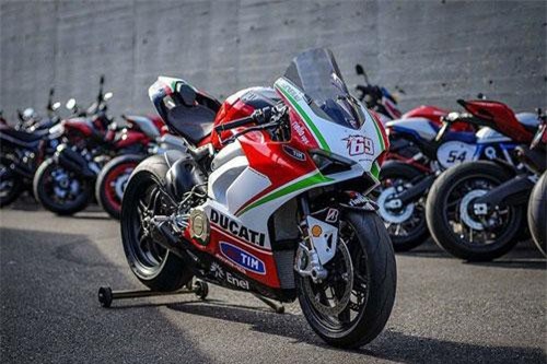 Siêu môtô Ducati Panigale V4 Nicky Hayden giá từ 1,6 tỷ