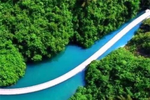 Trải nghiệm cảm giác đi trên mặt nước ở Trung Quốc