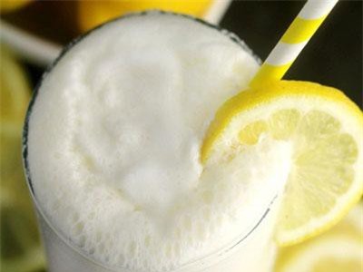 Nước chanh vốn quá quen nhưng pha theo cách này thì mới gọi là xuất sắc!