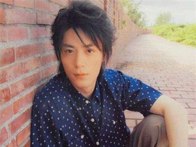 Trước khi bị Lâm Tâm Như "dùng như phá", Hoắc Kiến Hoa từng là nam thần đẹp trai nhất nhì Cbiz