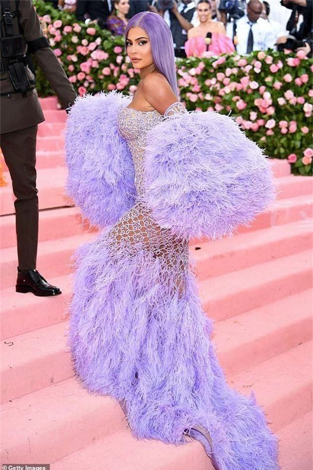 Hai em cô Kim sexy trên thảm đỏ Met gala - 3