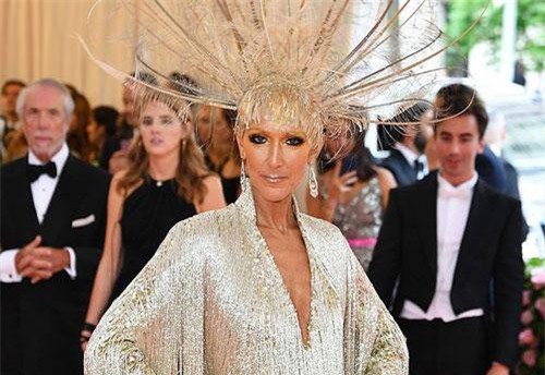 Celine Dion được khen mặc quá bắt mắt