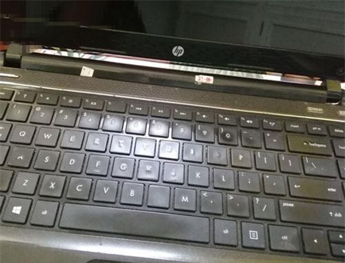 Cà Mau: Thư ký trộm laptop của thẩm phán