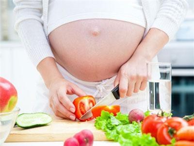 Bật mí những thực phẩm lý tưởng các mẹ bầu nên ăn trong từng giai đoạn mang thai