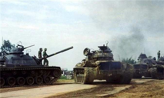 Đại đội xe tăng M48 thuộc biên chế Tiểu đoàn vệ binh 180 bảo vệ Sở chỉ huy Mặt trận 479 tại Campuchia.