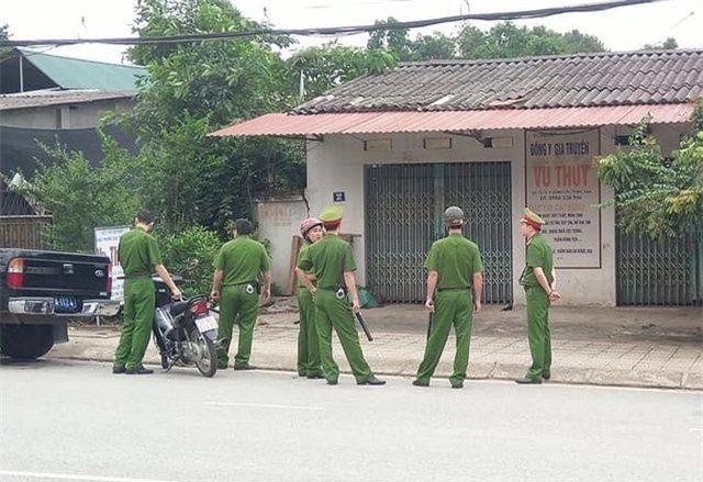 Bắc Kạn: Can ngăn vợ chồng cãi nhau, một cảnh sát 113 bị chém