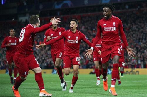 Người hùng Wijnaldum tiết lộ lý do tức giận với Klopp trước khi vào sân hủy diệt Barca